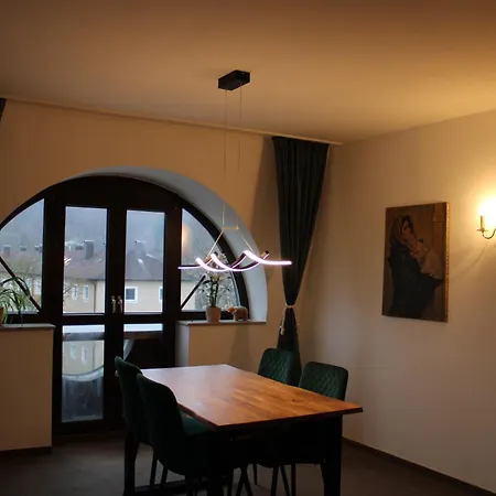 Apartment Stadtvilla Mit Schlossblick *